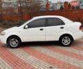 Белый Шевроле Авео, объемом двигателя 1.5 л и пробегом 197 тыс. км за 2200 $, фото 4 на Automoto.ua