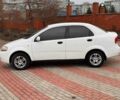 Белый Шевроле Авео, объемом двигателя 1.5 л и пробегом 197 тыс. км за 2200 $, фото 3 на Automoto.ua