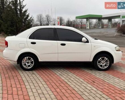 Белый Шевроле Авео, объемом двигателя 1.5 л и пробегом 197 тыс. км за 2200 $, фото 3 на Automoto.ua