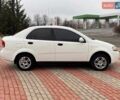 Белый Шевроле Авео, объемом двигателя 1.5 л и пробегом 197 тыс. км за 2200 $, фото 3 на Automoto.ua