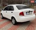 Белый Шевроле Авео, объемом двигателя 1.5 л и пробегом 197 тыс. км за 2200 $, фото 5 на Automoto.ua