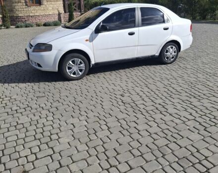Білий Шевроле Авео, об'ємом двигуна 1.5 л та пробігом 200 тис. км за 1850 $, фото 3 на Automoto.ua