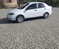 Білий Шевроле Авео, об'ємом двигуна 1.5 л та пробігом 200 тис. км за 1850 $, фото 3 на Automoto.ua
