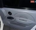 Белый Шевроле Авео, объемом двигателя 1.5 л и пробегом 250 тыс. км за 3400 $, фото 1 на Automoto.ua