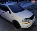 Белый Шевроле Авео, объемом двигателя 1.5 л и пробегом 250 тыс. км за 3400 $, фото 1 на Automoto.ua