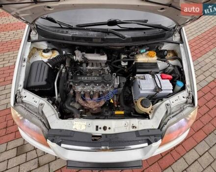 Белый Шевроле Авео, объемом двигателя 1.5 л и пробегом 197 тыс. км за 2200 $, фото 12 на Automoto.ua