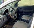 Белый Шевроле Авео, объемом двигателя 1.5 л и пробегом 180 тыс. км за 3300 $, фото 1 на Automoto.ua