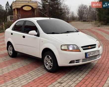 Белый Шевроле Авео, объемом двигателя 1.5 л и пробегом 197 тыс. км за 2200 $, фото 2 на Automoto.ua