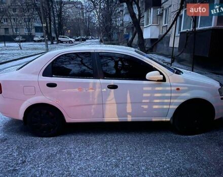 Белый Шевроле Авео, объемом двигателя 1.5 л и пробегом 250 тыс. км за 3400 $, фото 9 на Automoto.ua