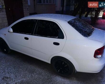 Белый Шевроле Авео, объемом двигателя 1.5 л и пробегом 250 тыс. км за 3400 $, фото 6 на Automoto.ua