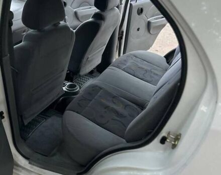 Белый Шевроле Авео, объемом двигателя 1.5 л и пробегом 211 тыс. км за 2300 $, фото 14 на Automoto.ua