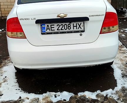 Белый Шевроле Авео, объемом двигателя 1.5 л и пробегом 180 тыс. км за 3300 $, фото 3 на Automoto.ua