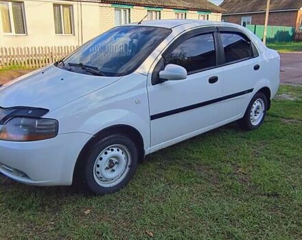 Белый Шевроле Авео, объемом двигателя 1.5 л и пробегом 203 тыс. км за 3500 $, фото 2 на Automoto.ua