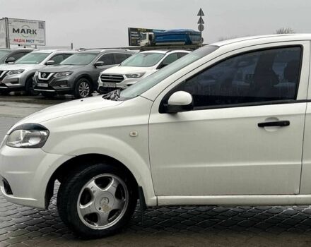 Білий Шевроле Авео, об'ємом двигуна 1.5 л та пробігом 211 тис. км за 3640 $, фото 2 на Automoto.ua