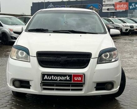 Белый Шевроле Авео, объемом двигателя 1.5 л и пробегом 211 тыс. км за 3640 $, фото 1 на Automoto.ua