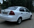 Белый Шевроле Авео, объемом двигателя 1.5 л и пробегом 242 тыс. км за 2650 $, фото 6 на Automoto.ua
