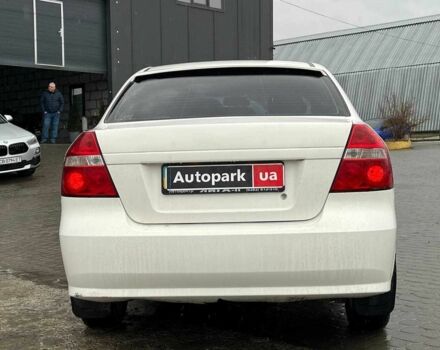 Білий Шевроле Авео, об'ємом двигуна 1.5 л та пробігом 211 тис. км за 3640 $, фото 6 на Automoto.ua