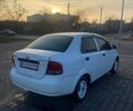 Белый Шевроле Авео, объемом двигателя 1.5 л и пробегом 500 тыс. км за 2300 $, фото 1 на Automoto.ua