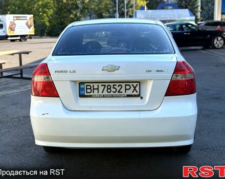 Белый Шевроле Авео, объемом двигателя 1.5 л и пробегом 187 тыс. км за 3000 $, фото 2 на Automoto.ua