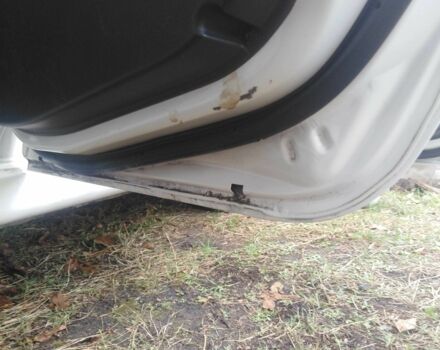 Білий Шевроле Авео, об'ємом двигуна 1.5 л та пробігом 180 тис. км за 3000 $, фото 4 на Automoto.ua