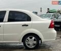 Белый Шевроле Авео, объемом двигателя 1.5 л и пробегом 211 тыс. км за 3640 $, фото 4 на Automoto.ua