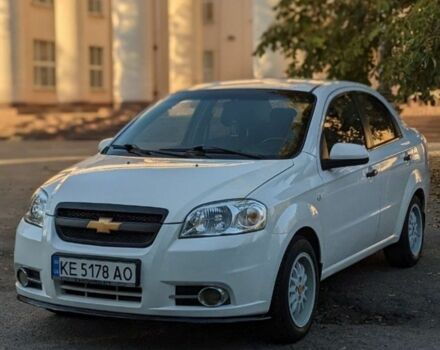 Белый Шевроле Авео, объемом двигателя 1.5 л и пробегом 195 тыс. км за 4200 $, фото 2 на Automoto.ua