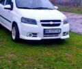 Белый Шевроле Авео, объемом двигателя 1.5 л и пробегом 205 тыс. км за 3400 $, фото 1 на Automoto.ua