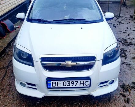 Белый Шевроле Авео, объемом двигателя 1.5 л и пробегом 205 тыс. км за 3400 $, фото 1 на Automoto.ua