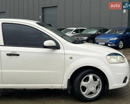 Белый Шевроле Авео, объемом двигателя 1.5 л и пробегом 211 тыс. км за 3640 $, фото 9 на Automoto.ua