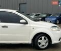 Белый Шевроле Авео, объемом двигателя 1.5 л и пробегом 211 тыс. км за 3640 $, фото 9 на Automoto.ua