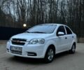 Белый Шевроле Авео, объемом двигателя 1.5 л и пробегом 242 тыс. км за 2650 $, фото 1 на Automoto.ua