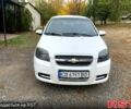 Белый Шевроле Авео, объемом двигателя 1.5 л и пробегом 257 тыс. км за 3400 $, фото 1 на Automoto.ua
