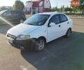 Белый Шевроле Авео, объемом двигателя 1.5 л и пробегом 267 тыс. км за 1606 $, фото 1 на Automoto.ua