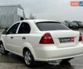 Белый Шевроле Авео, объемом двигателя 1.5 л и пробегом 211 тыс. км за 3640 $, фото 5 на Automoto.ua