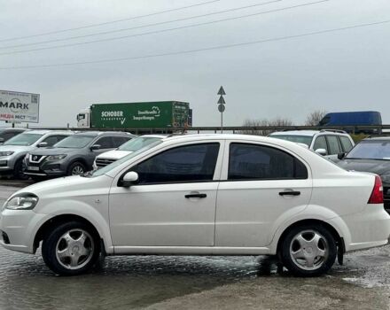 Білий Шевроле Авео, об'ємом двигуна 1.5 л та пробігом 211 тис. км за 3640 $, фото 3 на Automoto.ua