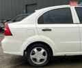 Белый Шевроле Авео, объемом двигателя 1.5 л и пробегом 211 тыс. км за 3640 $, фото 7 на Automoto.ua