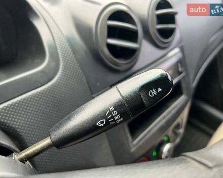 Белый Шевроле Авео, объемом двигателя 1.5 л и пробегом 211 тыс. км за 3640 $, фото 19 на Automoto.ua