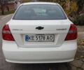 Белый Шевроле Авео, объемом двигателя 1.5 л и пробегом 195 тыс. км за 4200 $, фото 1 на Automoto.ua