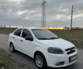 Белый Шевроле Авео, объемом двигателя 1.5 л и пробегом 204 тыс. км за 3200 $, фото 1 на Automoto.ua