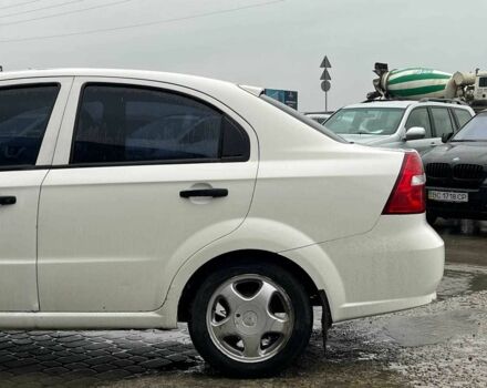 Білий Шевроле Авео, об'ємом двигуна 1.5 л та пробігом 211 тис. км за 3640 $, фото 4 на Automoto.ua