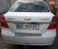 Белый Шевроле Авео, объемом двигателя 1.6 л и пробегом 181 тыс. км за 2500 $, фото 1 на Automoto.ua