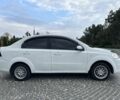 Белый Шевроле Авео, объемом двигателя 1.6 л и пробегом 268 тыс. км за 3700 $, фото 2 на Automoto.ua