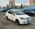 Белый Шевроле Авео, объемом двигателя 1.6 л и пробегом 430 тыс. км за 2800 $, фото 1 на Automoto.ua