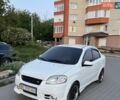 Белый Шевроле Авео, объемом двигателя 1.6 л и пробегом 253 тыс. км за 4200 $, фото 1 на Automoto.ua