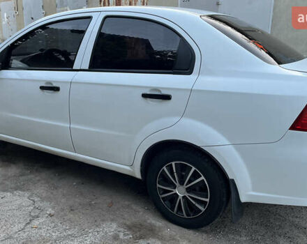 Білий Шевроле Авео, об'ємом двигуна 1.5 л та пробігом 220 тис. км за 3300 $, фото 9 на Automoto.ua