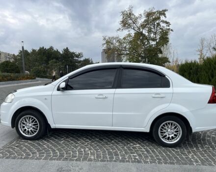 Белый Шевроле Авео, объемом двигателя 1.6 л и пробегом 268 тыс. км за 3700 $, фото 5 на Automoto.ua