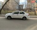 Белый Шевроле Авео, объемом двигателя 1.5 л и пробегом 310 тыс. км за 2550 $, фото 2 на Automoto.ua