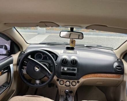 Белый Шевроле Авео, объемом двигателя 1.6 л и пробегом 268 тыс. км за 3700 $, фото 8 на Automoto.ua