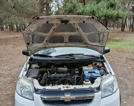 Белый Шевроле Авео, объемом двигателя 1.5 л и пробегом 110 тыс. км за 4000 $, фото 24 на Automoto.ua