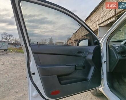 Белый Шевроле Авео, объемом двигателя 1.5 л и пробегом 110 тыс. км за 4000 $, фото 42 на Automoto.ua